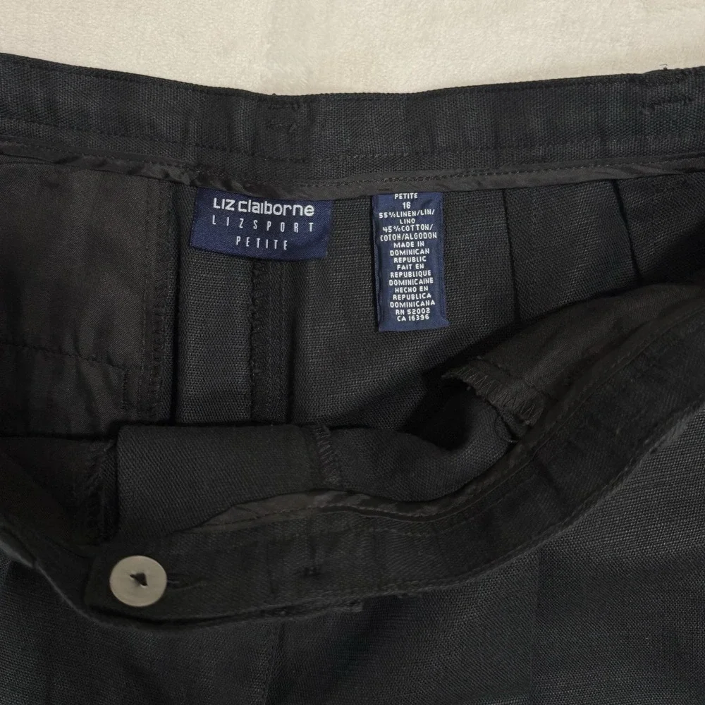 Liz Claiborne 🏷️ tag